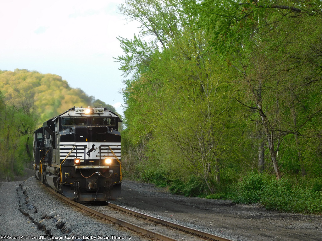 C65 rounds the curve at Costonia